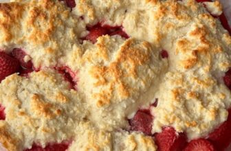 STRAWBERRY COBBLER – The Southern Girl Cooks