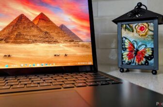 I exploit this Home windows 11 app to make my PC taskbar clear