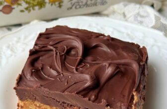 Do-it-yourself Lunch Woman Peanut Butter Bars